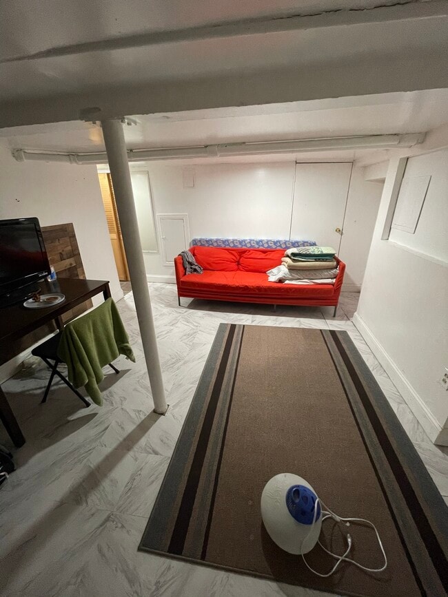 Foto del edificio - 9513 107th St