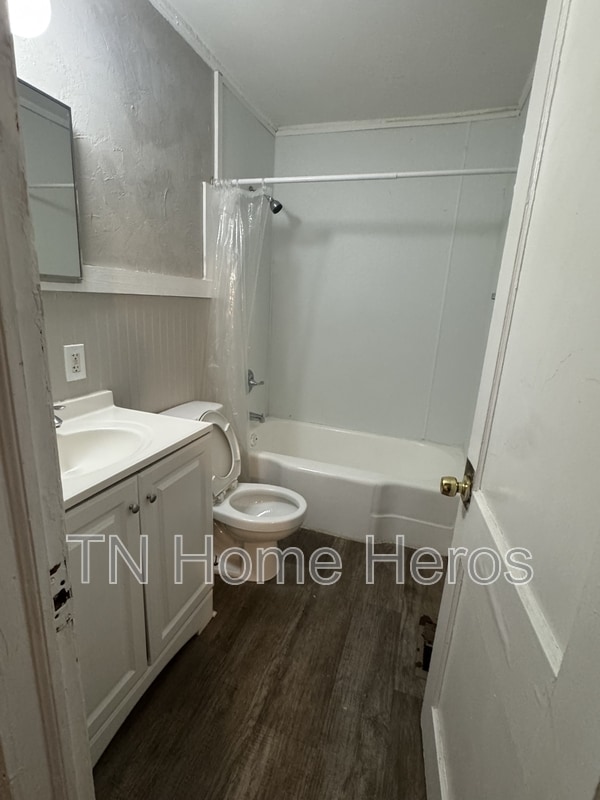 Foto del edificio - 1709 Crestview St