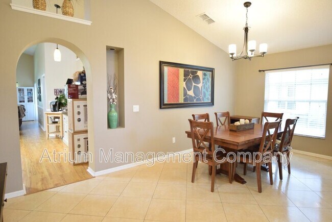 Foto del edificio - 1944 Bobtail Dr