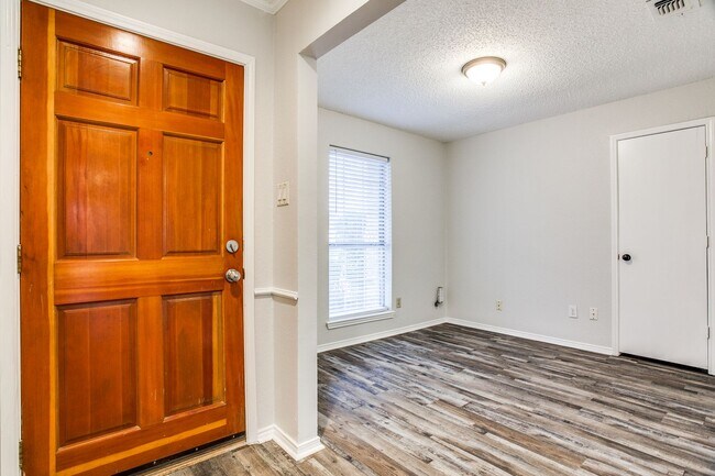 Foto del edificio - Ideal Single Story Home