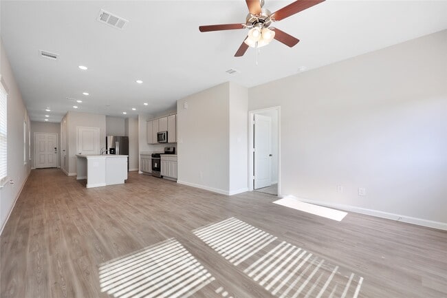 Foto del edificio - 16632 Aurora St