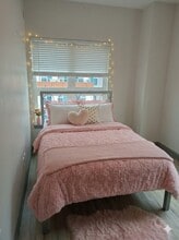 Building Photo - 258B-258B Sunview St