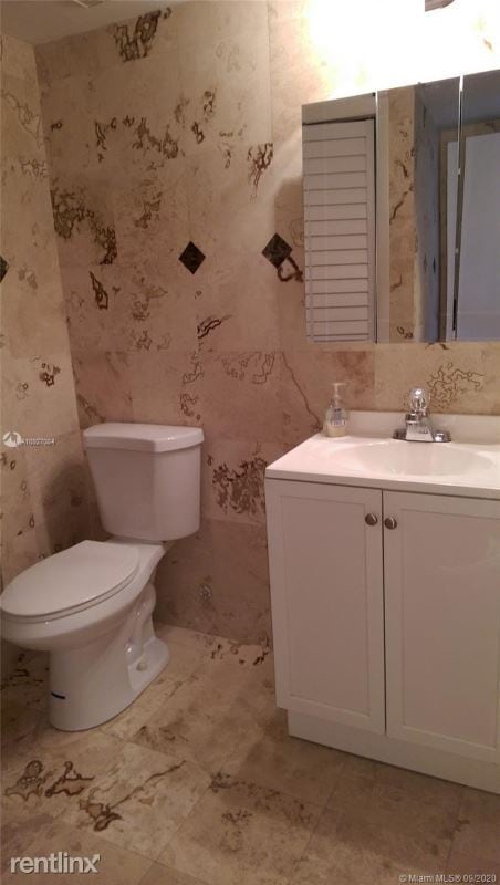 Building Photo - 307 Lakeview Dr