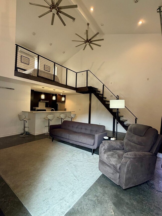 Foto del edificio - 4601 Redbud Ave