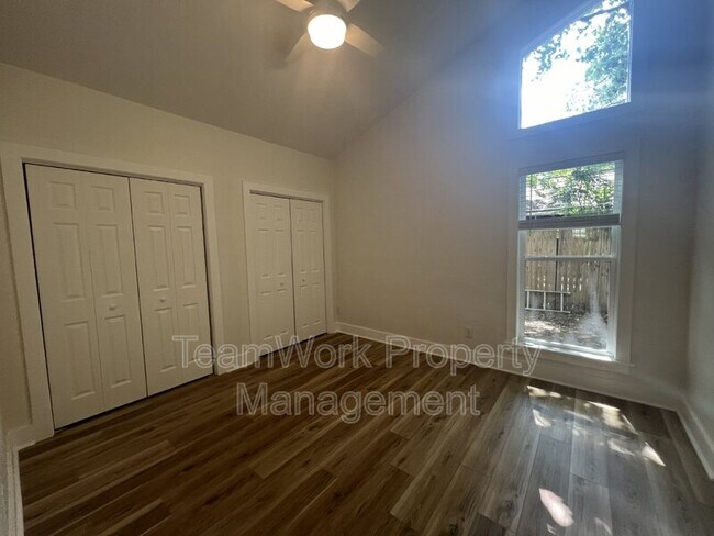 Building Photo - 214 Pebble Creek Road