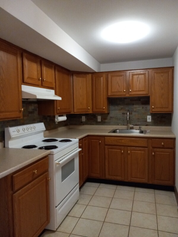 Foto del edificio - 432 Blair Mill Rd