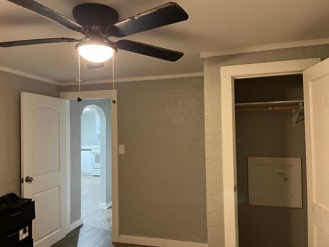 Foto del edificio - 407 S 5th St