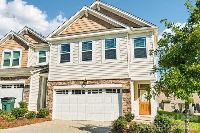 Building Photo - 15618 Little Bluestem St