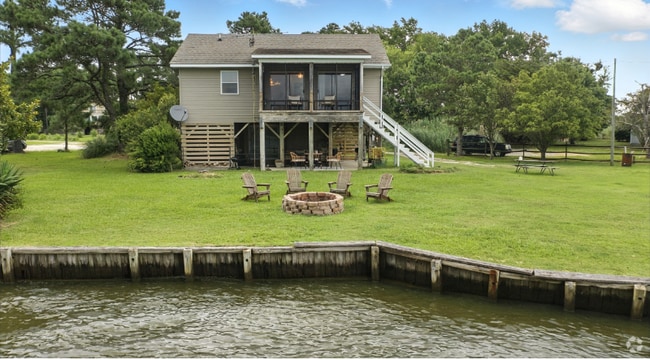 Building Photo - 116 Mistletoe Ln