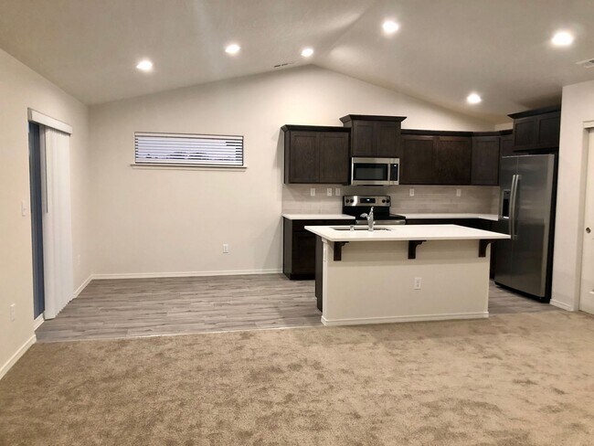 Building Photo - New Construction Home In Mae Valley