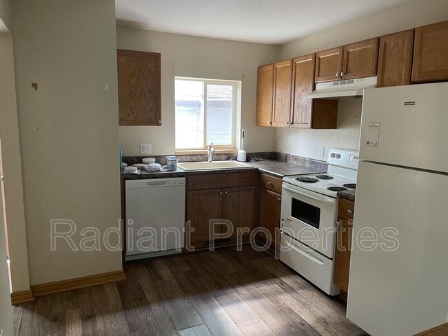 Foto del edificio - 1530 E 16th St