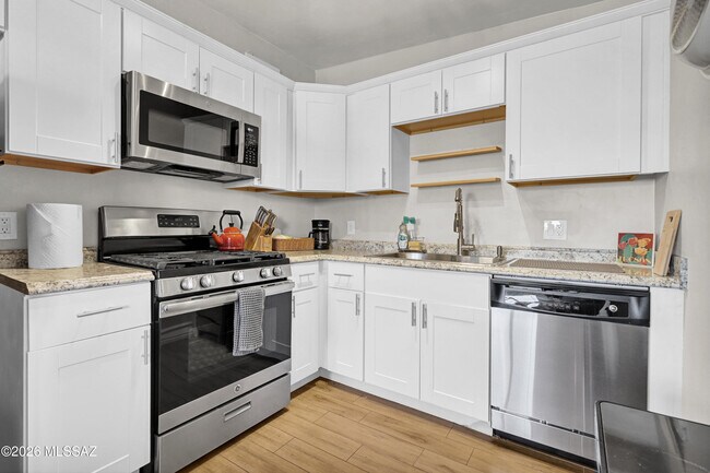 Building Photo - 4038 E 17th St