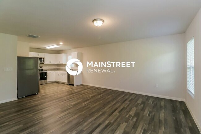 Building Photo - 3 Bedroom Pet-Friendly Home in Spring Hill, FL with Main Street Renewal