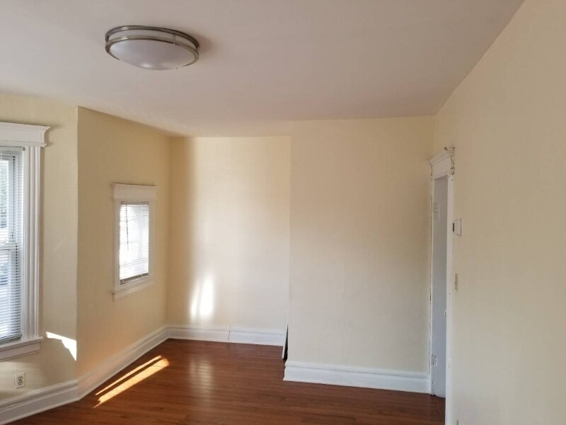 Primary Photo - 1182 Stuyvesant Ave