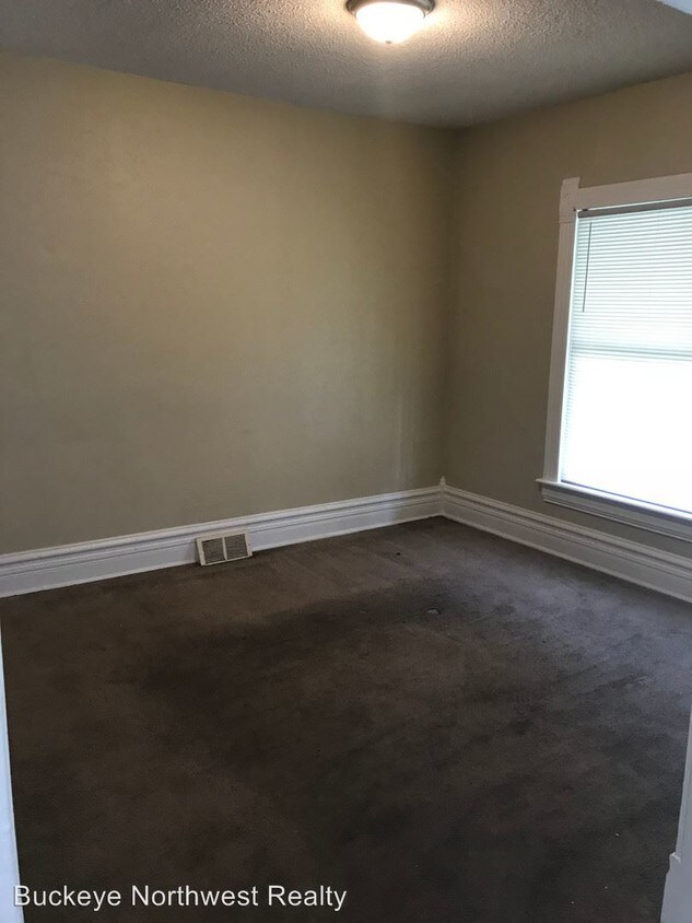 Foto del edificio - 3 br, 1.5 bath House - 921 Homer Ave