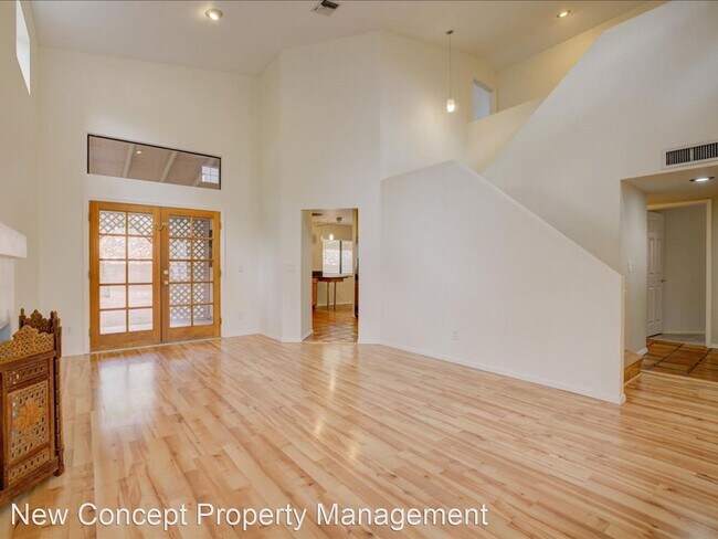 Foto del edificio - 4 br, 3 bath House - 6125 N. Reliance Dr.