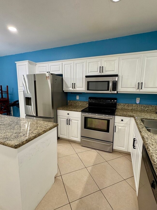Foto del edificio - Cozy 3/2.5 Townhome in Convenient Location