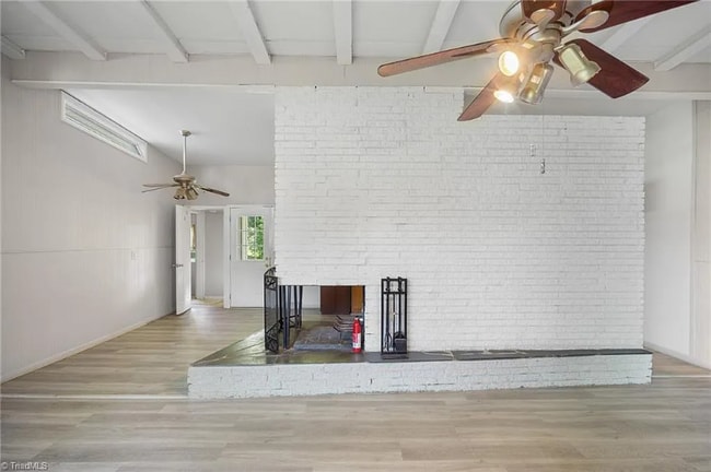 Building Photo - 701 Locust Pl