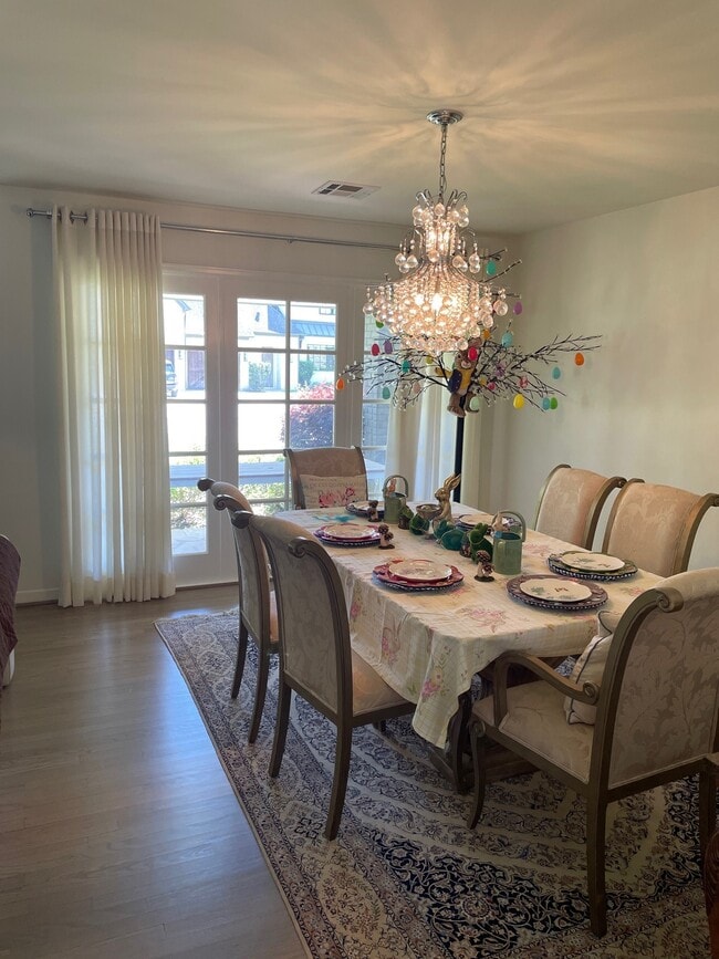 Foto del edificio - 5232 Piping Rock Ln