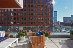 Building Photo - 135 Seaport Blvd