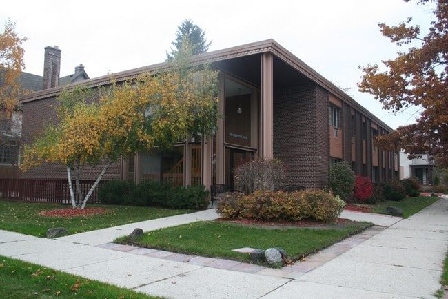 Building Photo - Executive House
