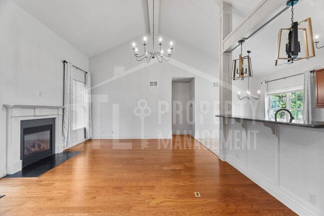 Foto del edificio - 3 Bedroom/2 Bath Duplex in Stonebridge Vil...
