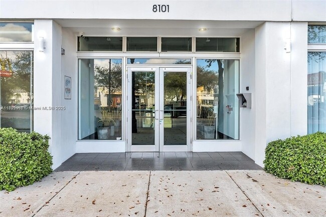 Foto del edificio - 8101 Biscayne Blvd
