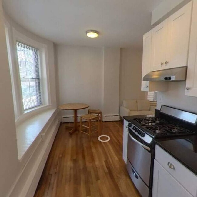 Photo - 102 Willow St Apartment