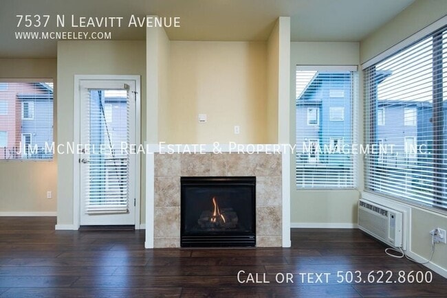 Building Photo - 7537 N Leavitt Ave