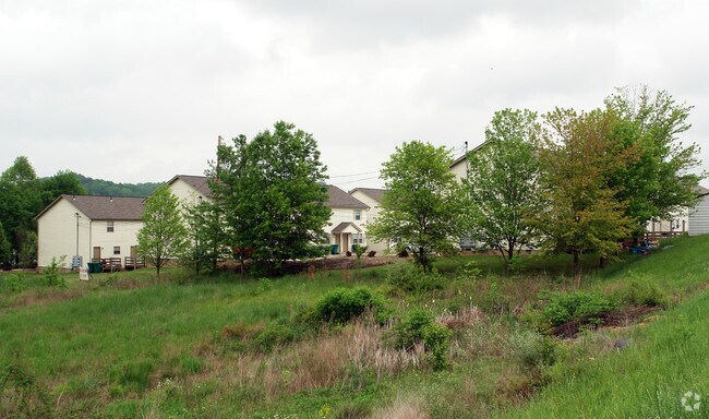 Colonial Townhouses Rentals - Hurricane, WV | Apartments.com