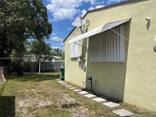 Foto del edificio - 1851 NW 51st Terrace
