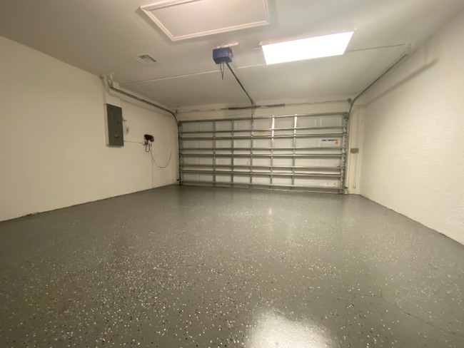 Building Photo - 227 SE 43rd Ln