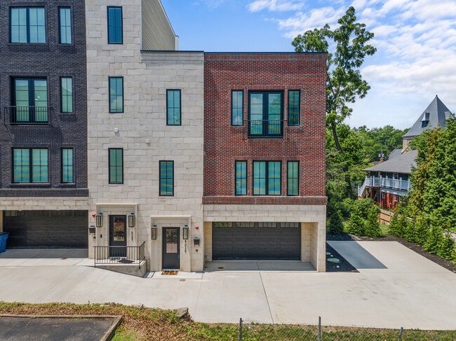 Building Photo - 5135 5th Ave