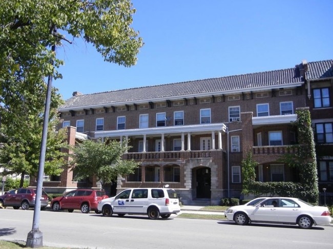 Building Photo - Ohio Commons