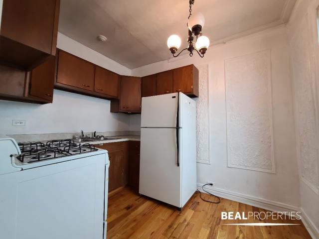 Foto del edificio - 0 bedroom in CHICAGO IL 60610