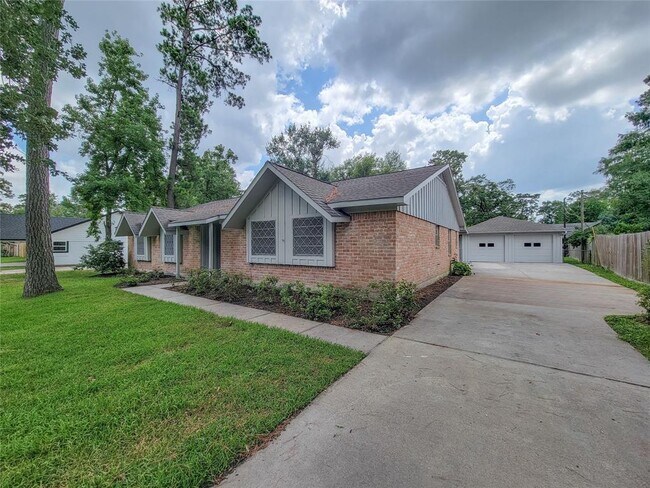Foto del edificio - 25911 Maplewood Dr