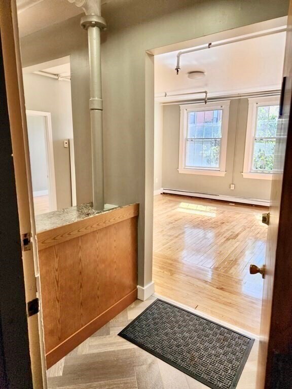 Foto del edificio - 15 N Main St