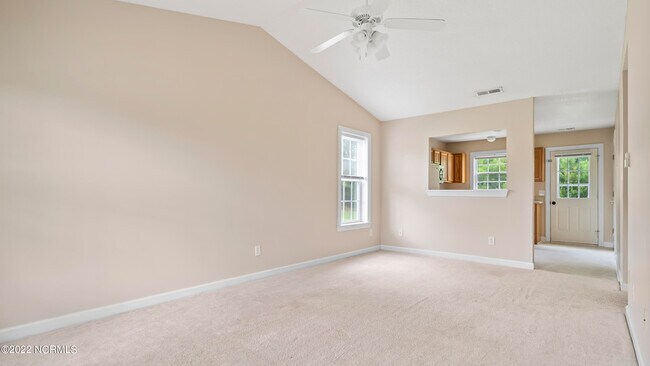 Foto del edificio - 806 Springwood Dr