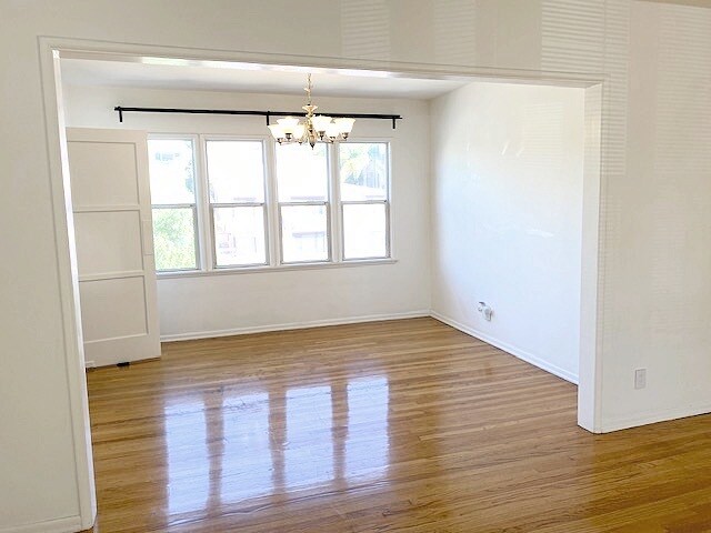 Building Photo - 1403 S Beverly Glen Blvd