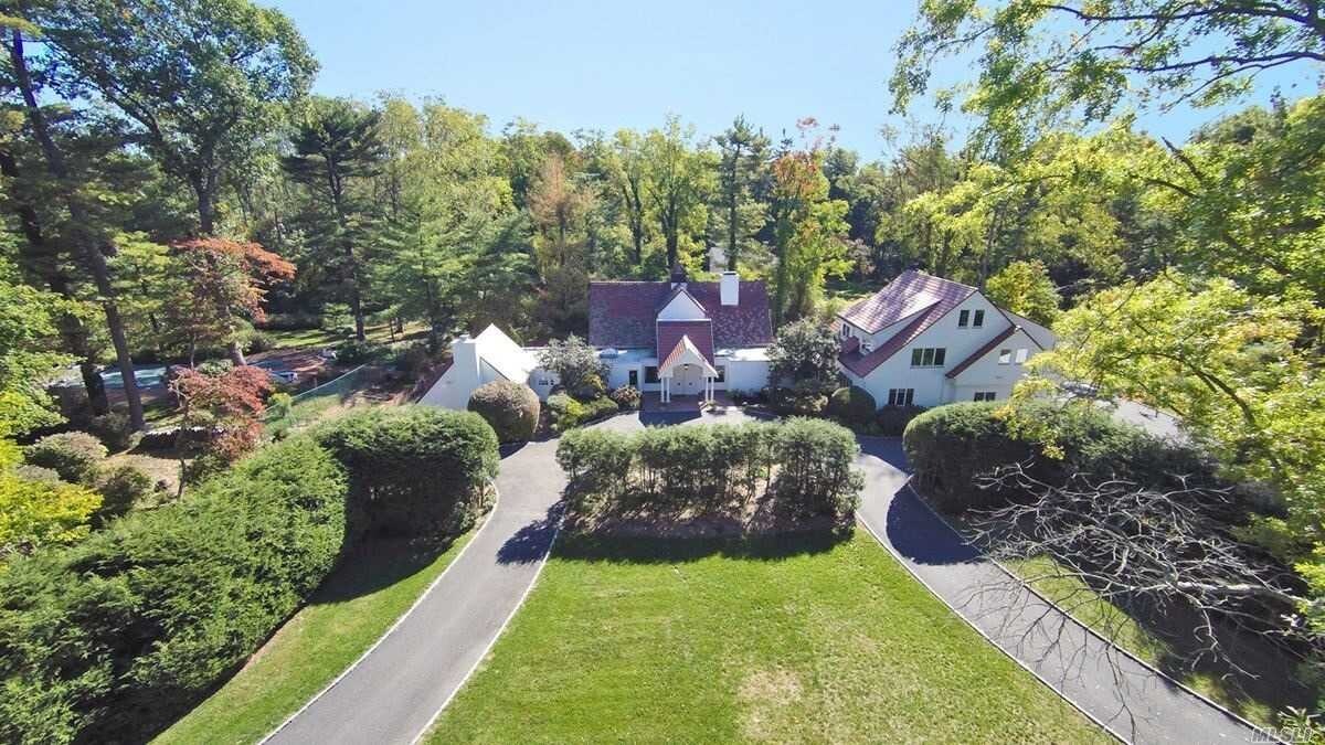Primary Photo - 3 Quail Hill Rd