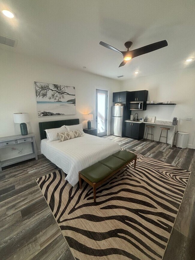 Foto del edificio - 1Bd/1Ba in the HEART of Midtown! FULLY FURNISHED! Perfect for travelling Nurses or Students!