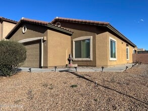 Building Photo - 64 N Indian Tank Ln