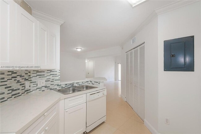 Foto del edificio - 6292 NW 186th St