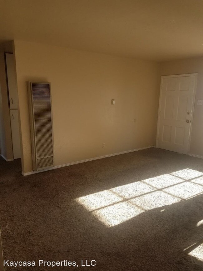 Building Photo - 3 br, 1 bath House - 1109 Lees Drives