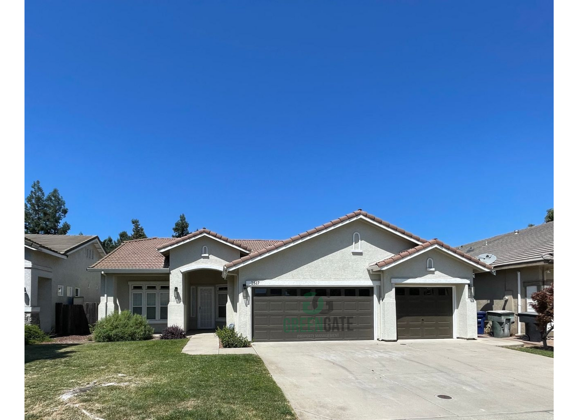 Primary Photo - Gorgeous NorthEast Modesto 4 Bedroom Modes...