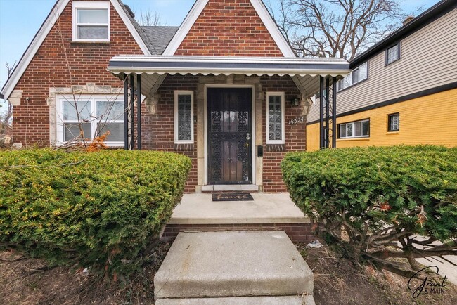 Building Photo - 3 bedroom bungalow $1500