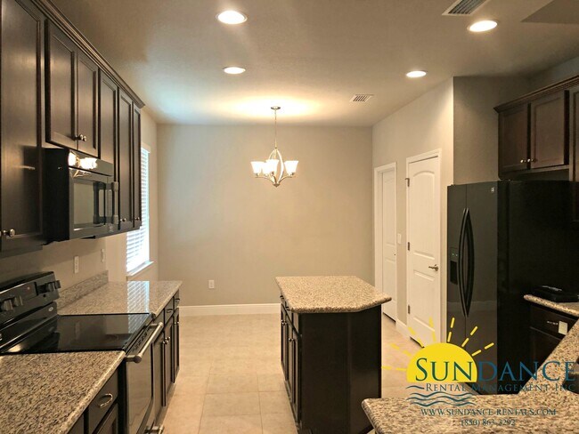 Foto del edificio - Beautiful 3-Bedroom Home in Hammock Bay wi...