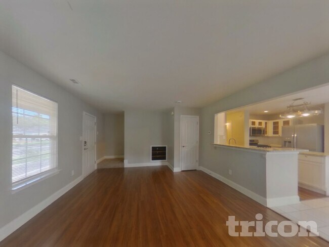 Building Photo - 106 Newbury Dr