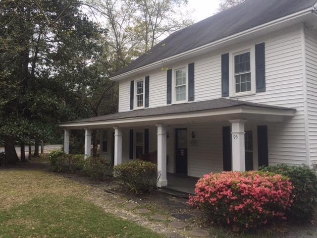 Building Photo - 95 Community Rd