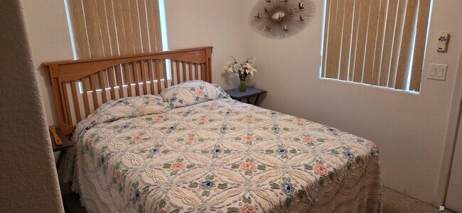 Foto del edificio - 5707 E 32nd St